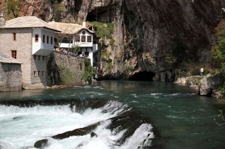 İzmir Çıkışlı Kosovalı Baştanbaşa Balkanlar Ajet ile Çevre Gezileri, Extra Turlar ve Akşam Yemekleri Dahil