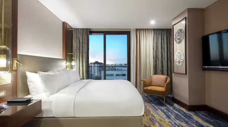 Doubletree By Hilton Antalya City Centre 2