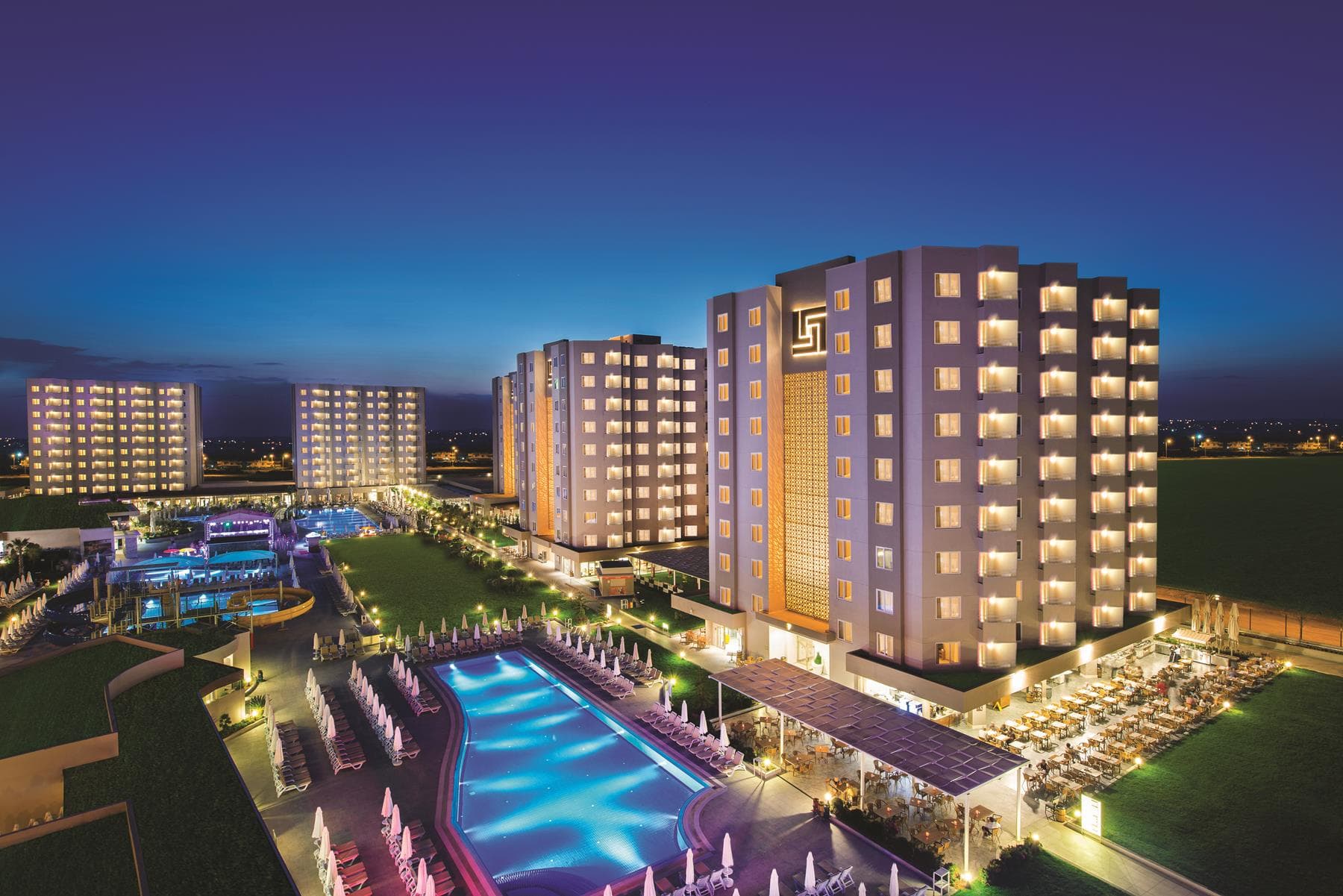 Grand Park Lara