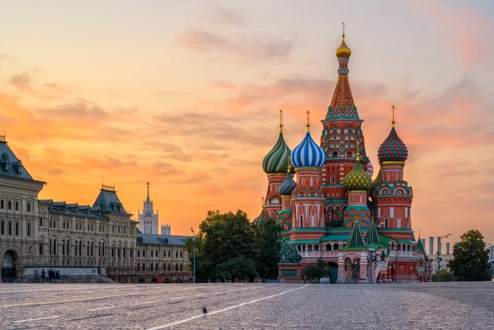 Moskova & ST. Petersburg Türk Havayolları ile 5 Gece 6 Gün VKO-LED