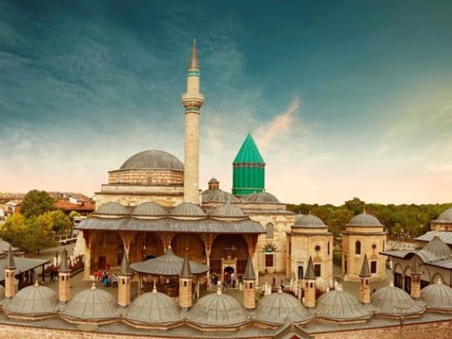 İkonik Konya Mevlana Şeb-i Arus Kapadokya Turu | 1 Gece Konaklamalı İstanbul Hareketli