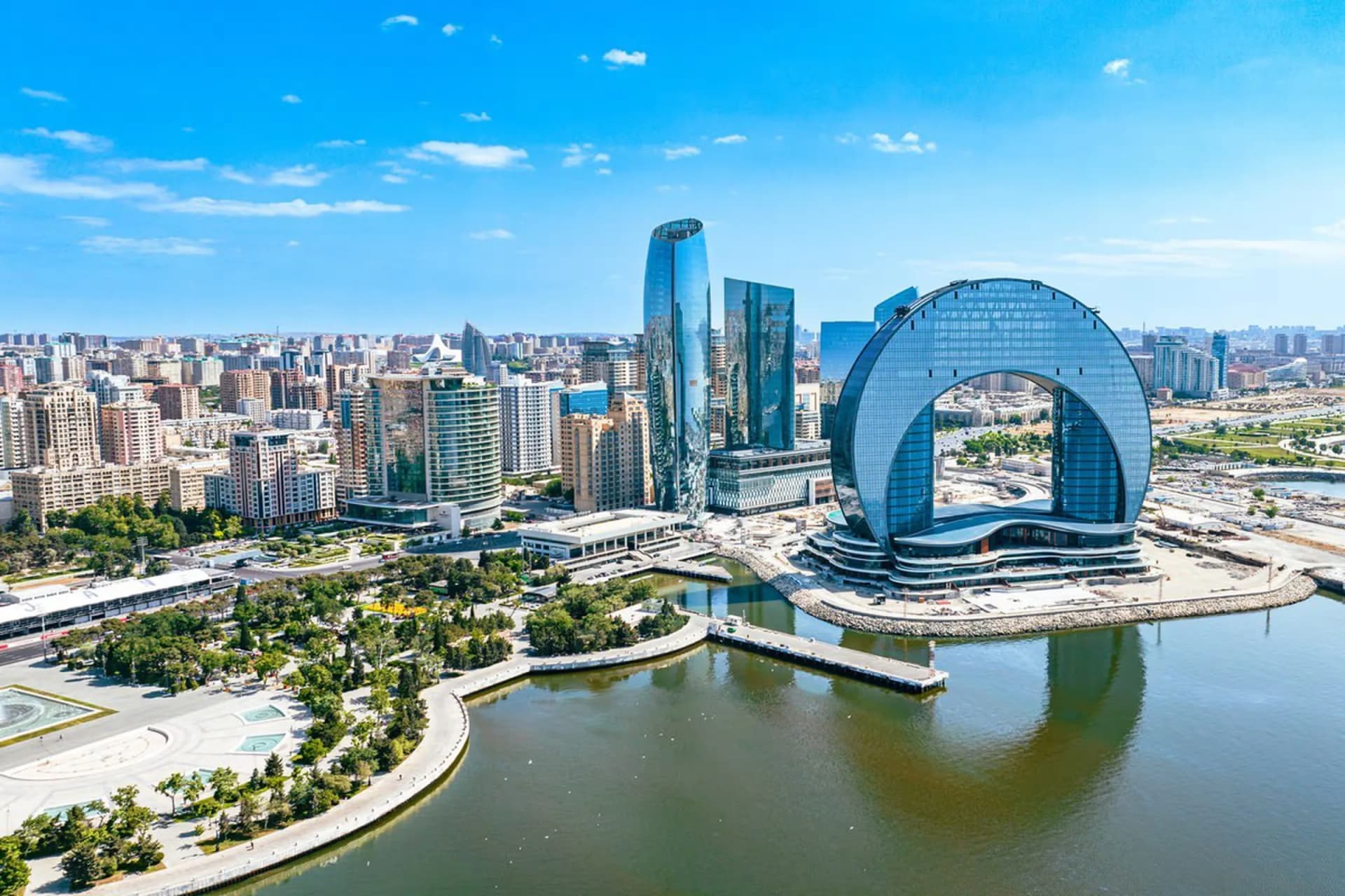the waterfront promenade and modern architecture of baku by the caspian sea l9ulRY1V5