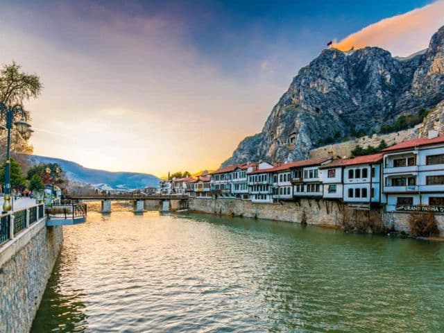 29 Ekim Özel İkonik Şehzadeler Diyarı ve Hititlerin İzinde Amasya Tokat Çorum Turu | 2 Gece Konaklamalı Ankara Hareketli