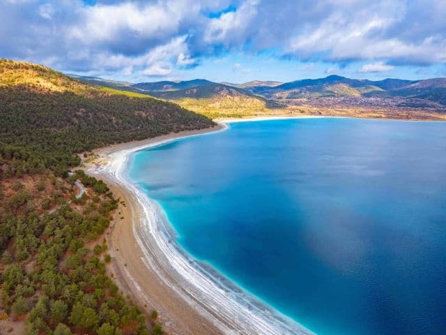 29 Ekim Özel İkonik Salda Gölü Pamukkale Çeşme Alaçatı Turu | 1 Gece Konaklamalı İstanbul Hareketli