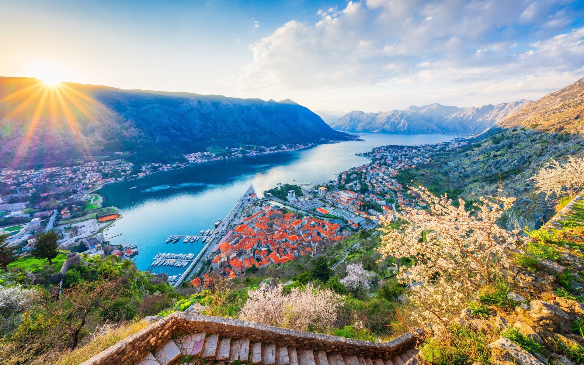 Otobüslü Balkan Rüyası (6 Gece Otel Konaklamalı - Tüm Çevre Gezileri, Ekstra Turlar, Akşam Yemekleri & Balkan Gecesi Dahil) - 2027 Dönemi
