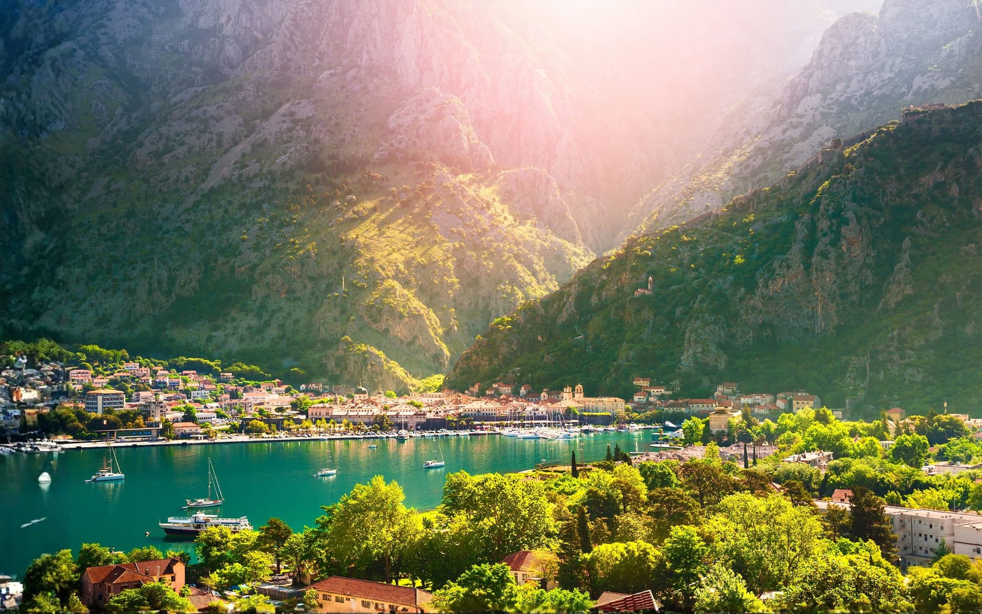 Otobüslü Balkan Rüyası (6 Gece Otel Konaklamalı - Tüm Çevre Gezileri, Ekstra Turlar, Akşam Yemekleri & Balkan Gecesi Dahil) - 2027 Dönemi