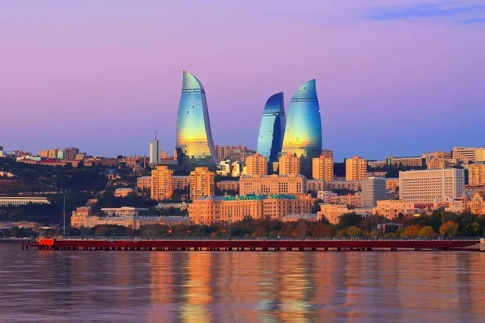 holiway travel azerbaycan baku flame towers