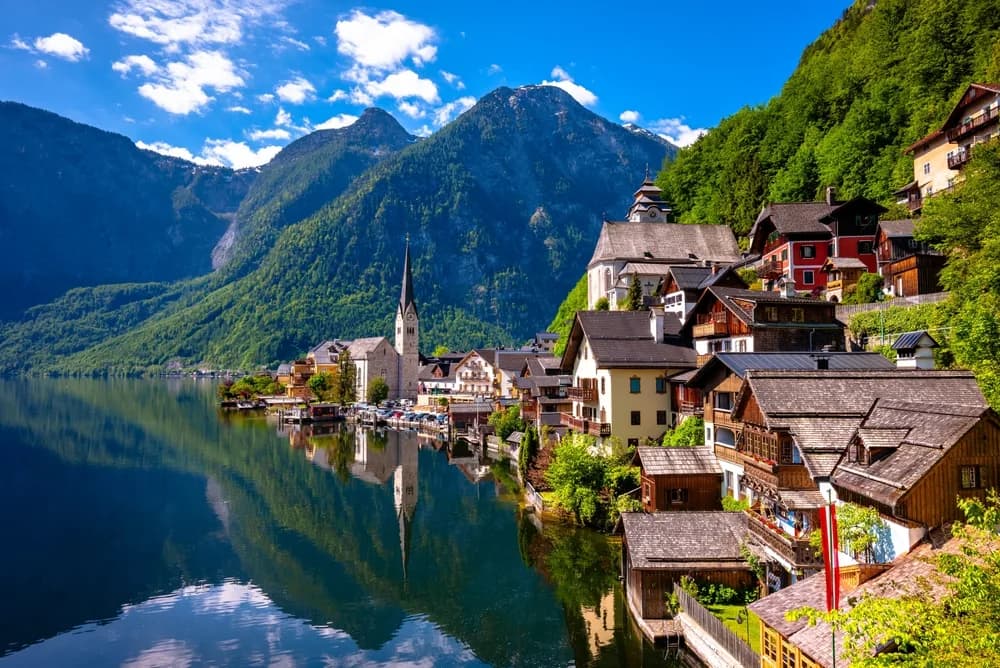 holiway travel hallstatt gol kasaba manzara