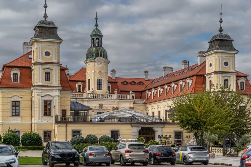 holiway travel esztergom bazilikasi kale gorunum