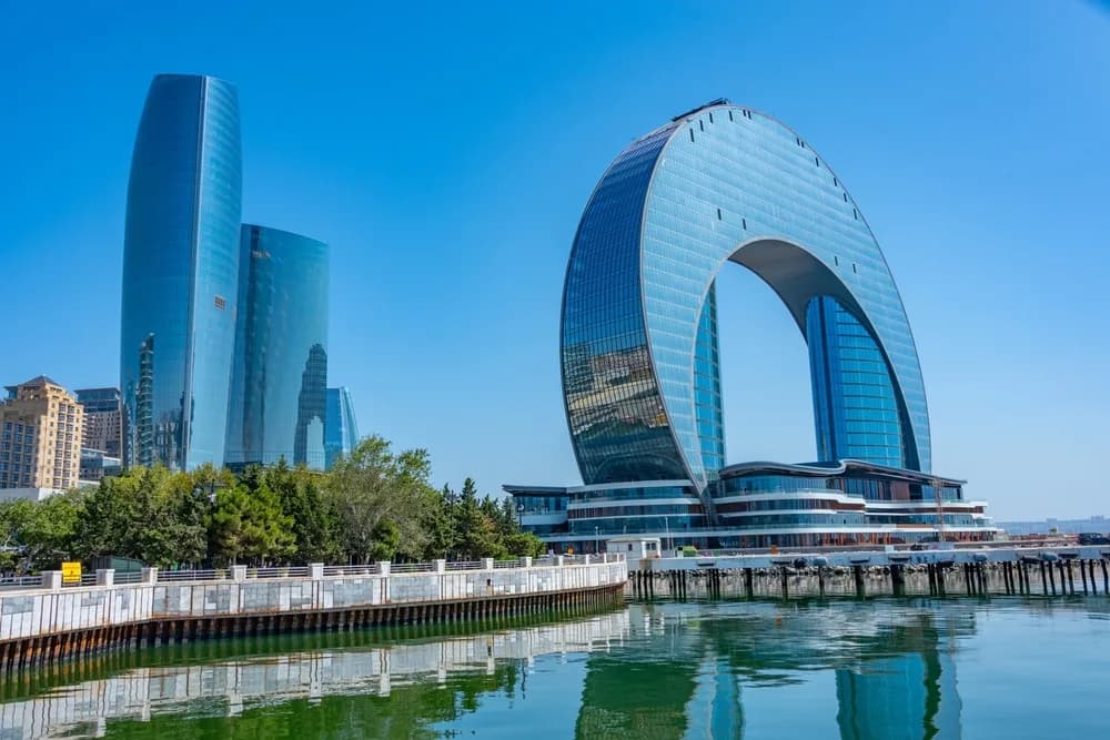 holiway travel baku iceri seher tarihi sokaklar