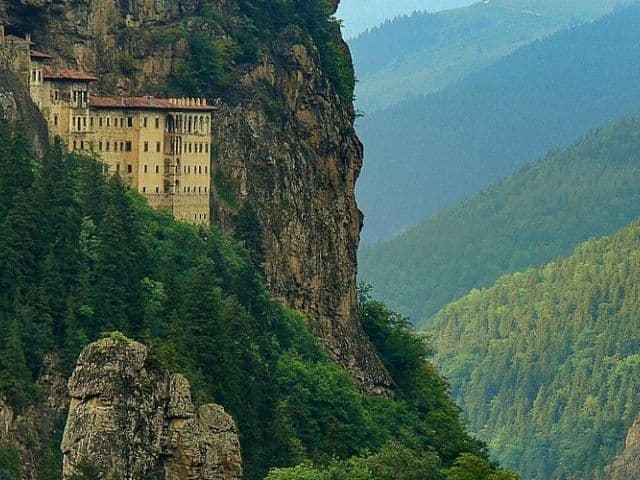 İkonik Karadeniz Yaylalar ve Batum Turu Trabzon Başlar| 3 Gece Konaklamalı Uçaklı İzmir Çıkışlı