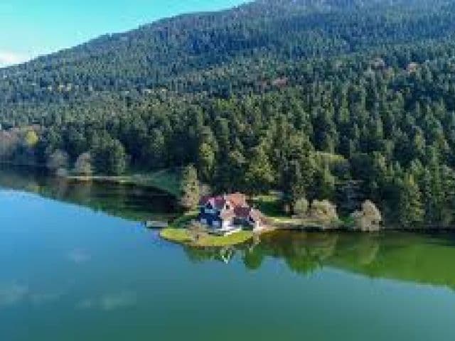 İkonik Yedigöller Abant Güzeldere Şelalesi ve Topuk Yaylası Turu 1 Gece Otel Konaklamalı İstanbul Çıkışlı