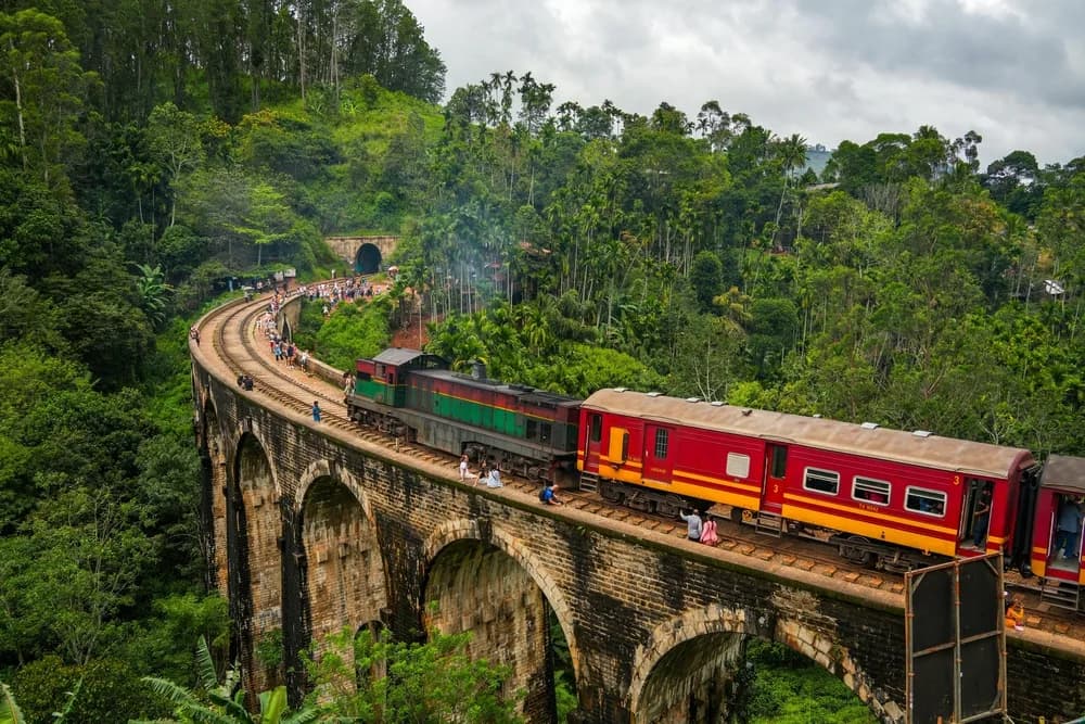 ella tren yolculugu ve dokuz kemarli kopru