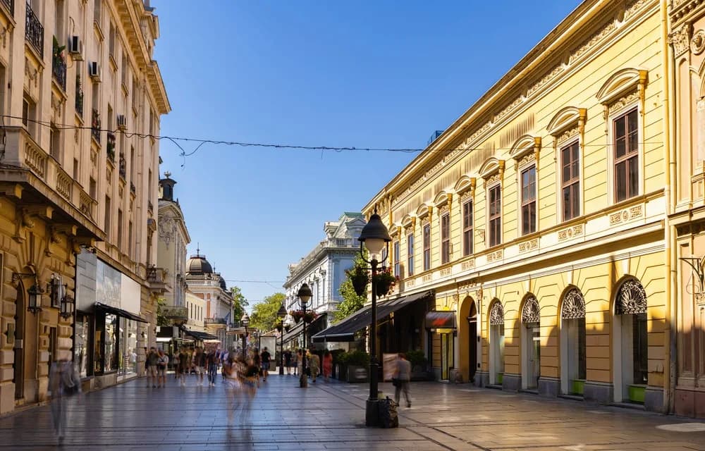 holiway travel belgrad eski sehir sokaklar