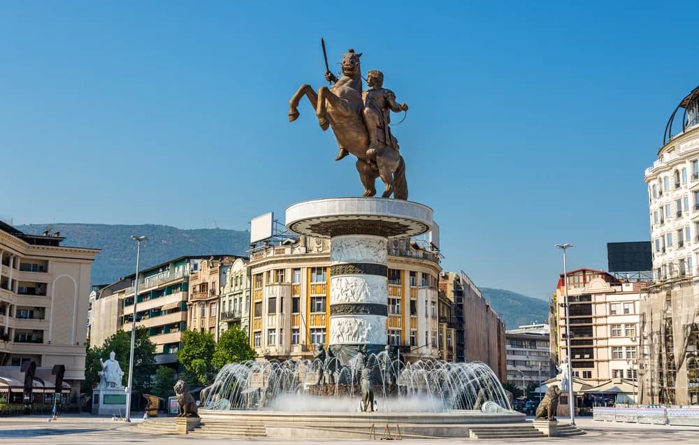 Trabzon Çıkışlı Kosovalı Büyük Balkanlar Turu AJet ile Extra Turlar ve Akşam Yemekleri Dahil 7 Gece