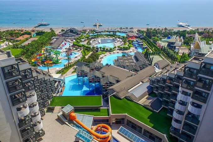 Limak Lara Deluxe Hotel & Resort