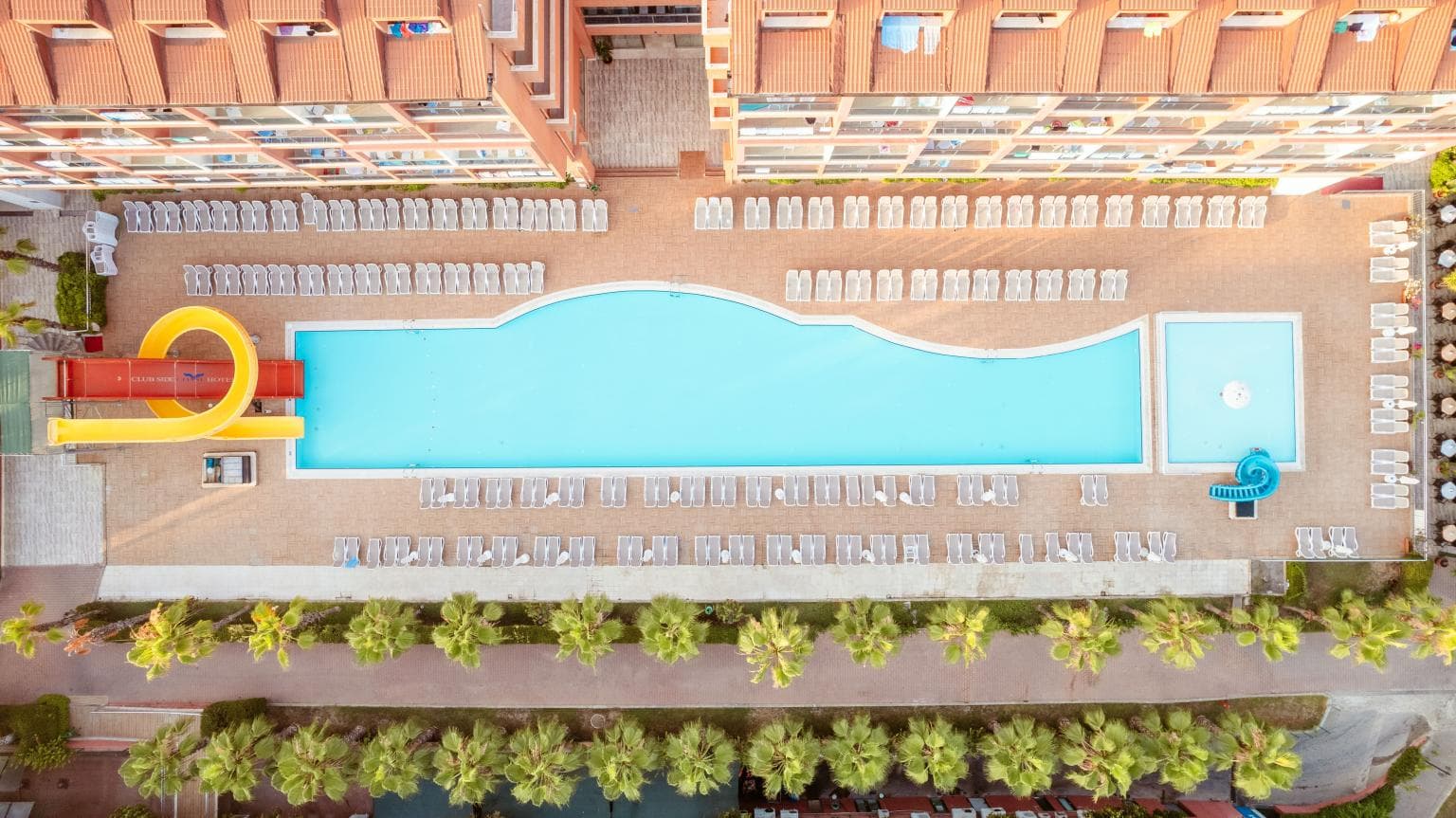 Club Side Coast Hotel