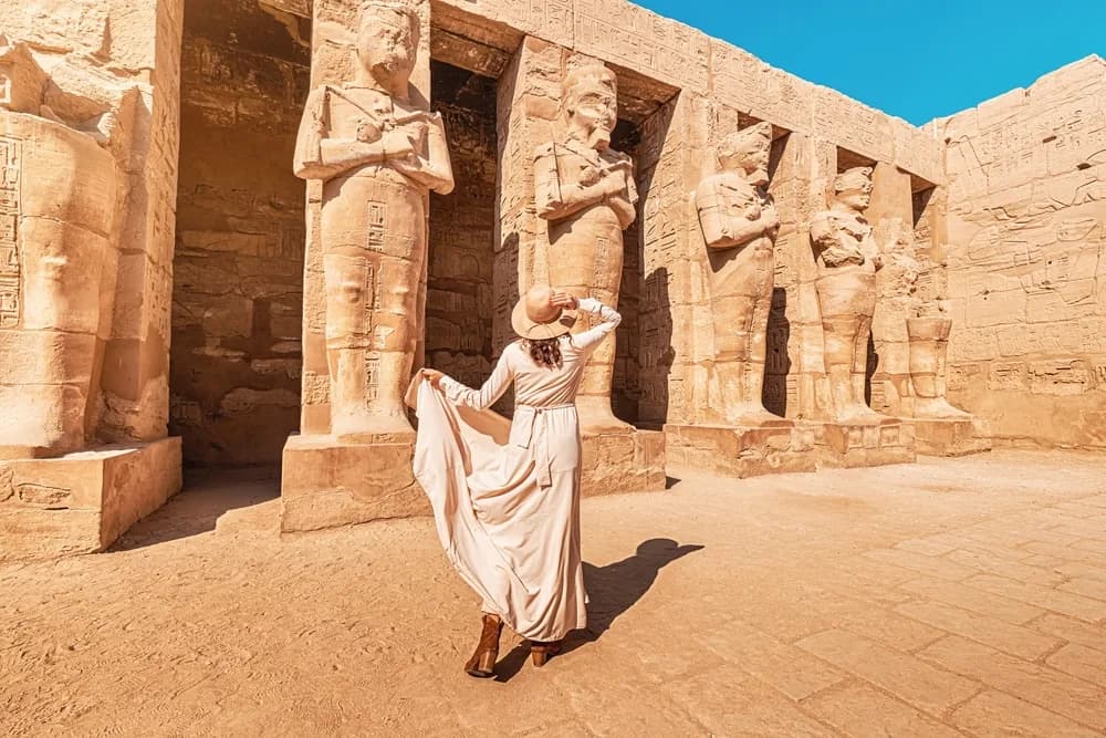 holiway travel luxor vadiler krallar vadisi