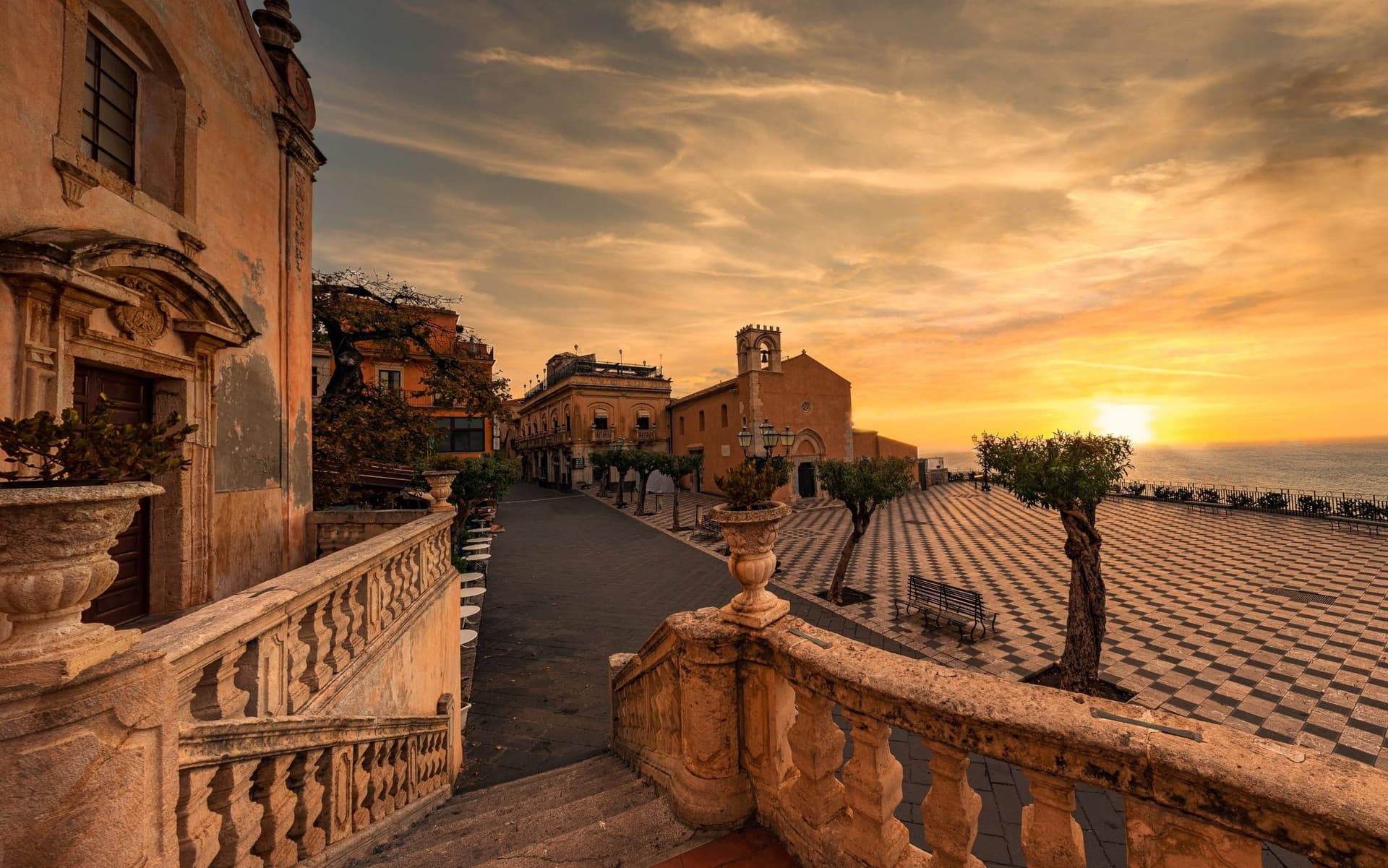 Amalfi 'den Sicilya 'ya Güney İtalya Masalı 2027 Dönemi