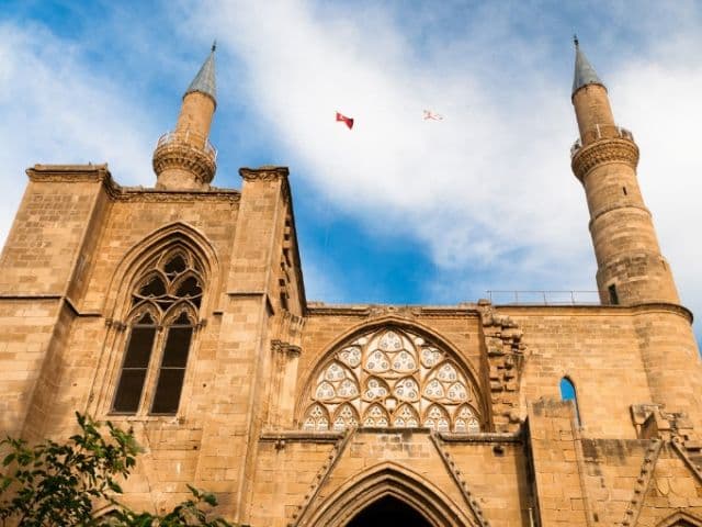 İkonik Kuzey Kıbrıs Turu | 2 Gece Konaklamalı| İstanbul Çıkışlı | Uçaklı | Sömestr Özel