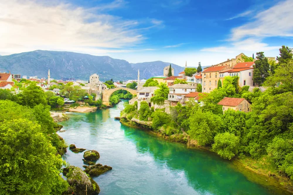 Kosovalı Baştanbaşa Balkanlar Turu AJet ile Extra Turlar ve Akşam Yemekleri Dahil PRN-SKP