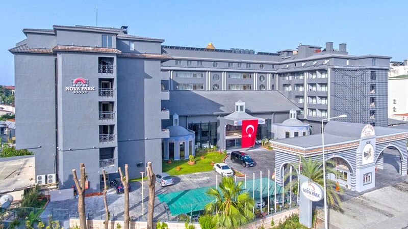 Nova Park Hotel Side