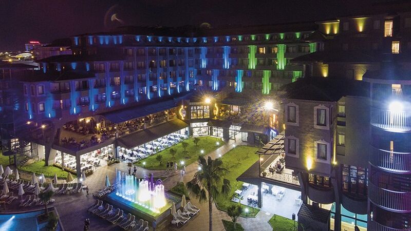 Nova Park Hotel Side