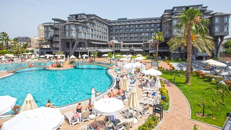Nova Park Hotel Side