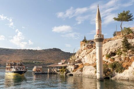 İzmir Kalkışlı 5 Gece 6 Gün Dolu Dolu Uçaklı Güneydoğu Anadolu GAP Turu