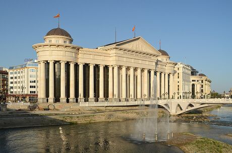 Adana Çıkışlı Kosovalı Büyük Balkanlar Turu AJet ile Extra Turlar ve Akşam Yemekleri Dahil SKP-OHD