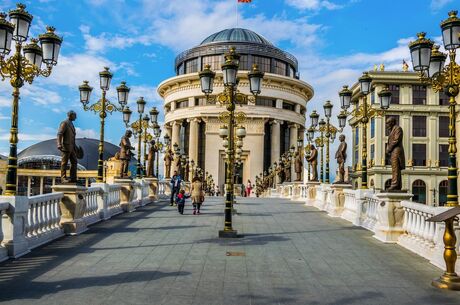 Adana Çıkışlı Kosovalı Büyük Balkanlar Turu AJet ile Extra Turlar ve Akşam Yemekleri Dahil SKP-OHD