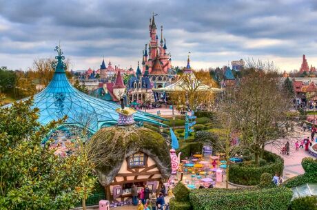 Paris & Disneyland Turu Pegasus ile 4 Gece 5 Gün ORY-ORY TT001