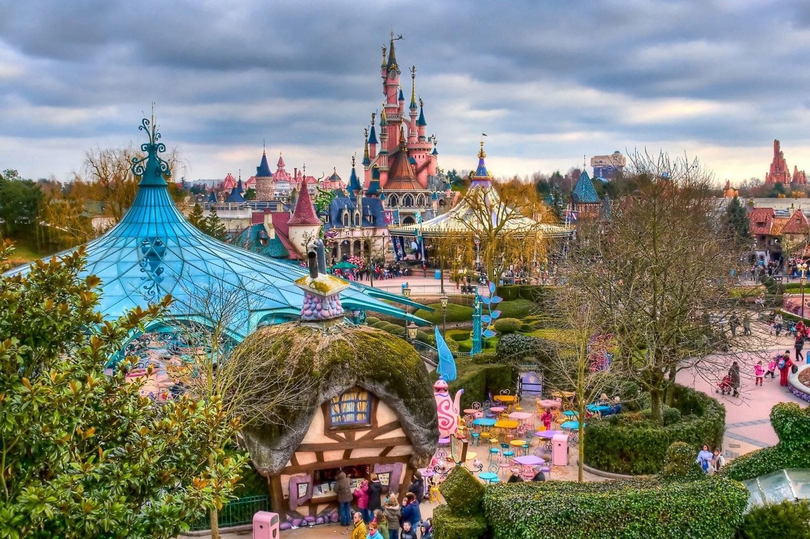 Paris & Disneyland Turu Pegasus ile 4 Gece 5 Gün ORY-ORY TT001