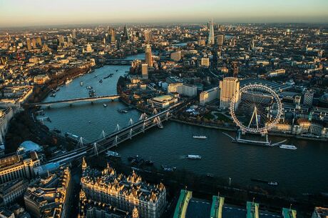 Baştanbaşa Büyük Britanya Turu Türk Havayolları ile 7 Gece 8 Gün (LHR-DUB) ATL001